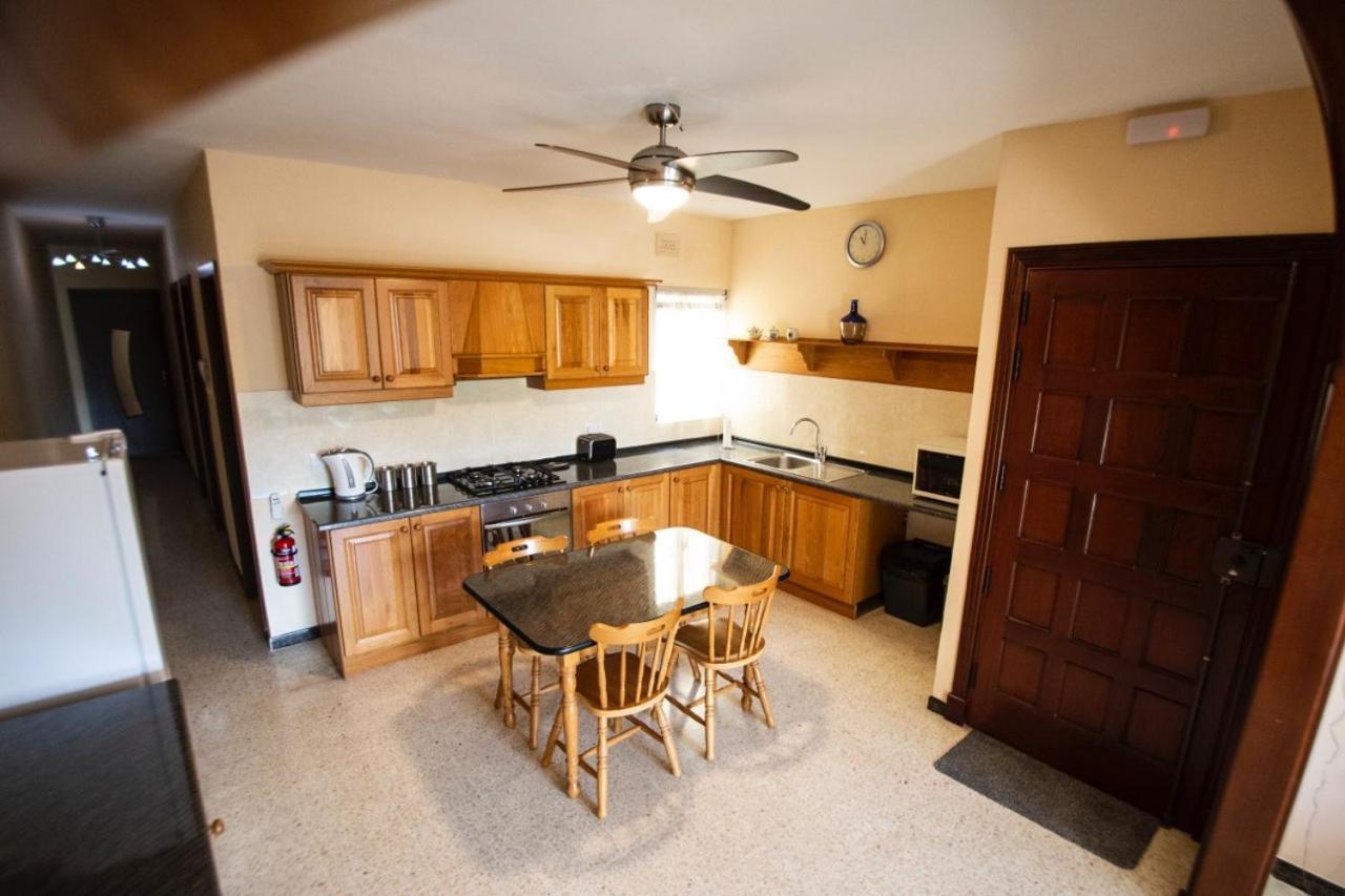 Apartment 5 Mins Away From The Beach. San Pawl il-Baħar Zewnętrze zdjęcie